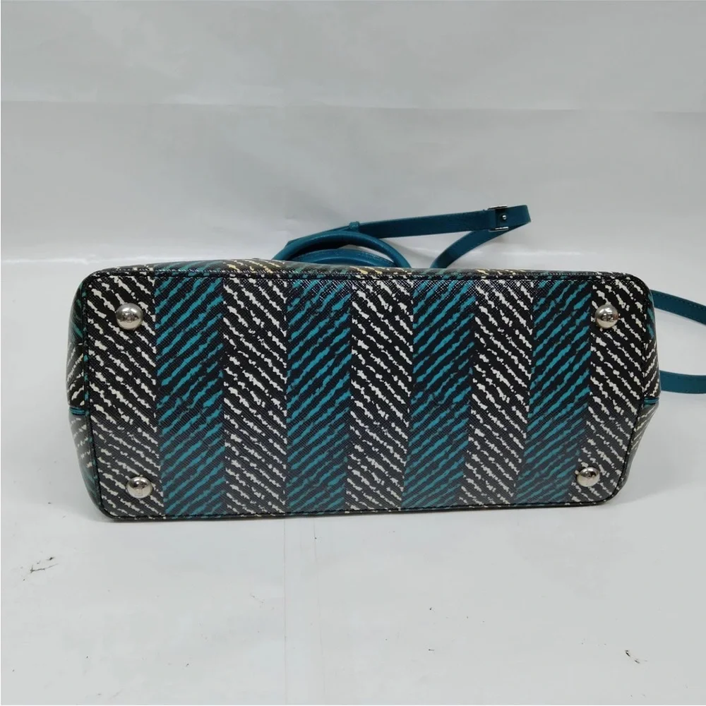 FENDI 2Jours Handbag - Picture 5 of 17